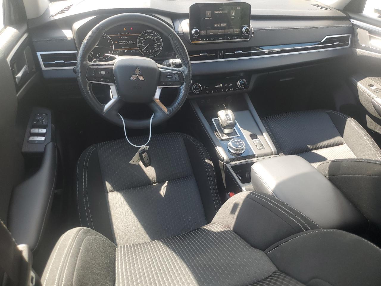 JA4J4TA82NZ023565 2022 Mitsubishi Outlander Es