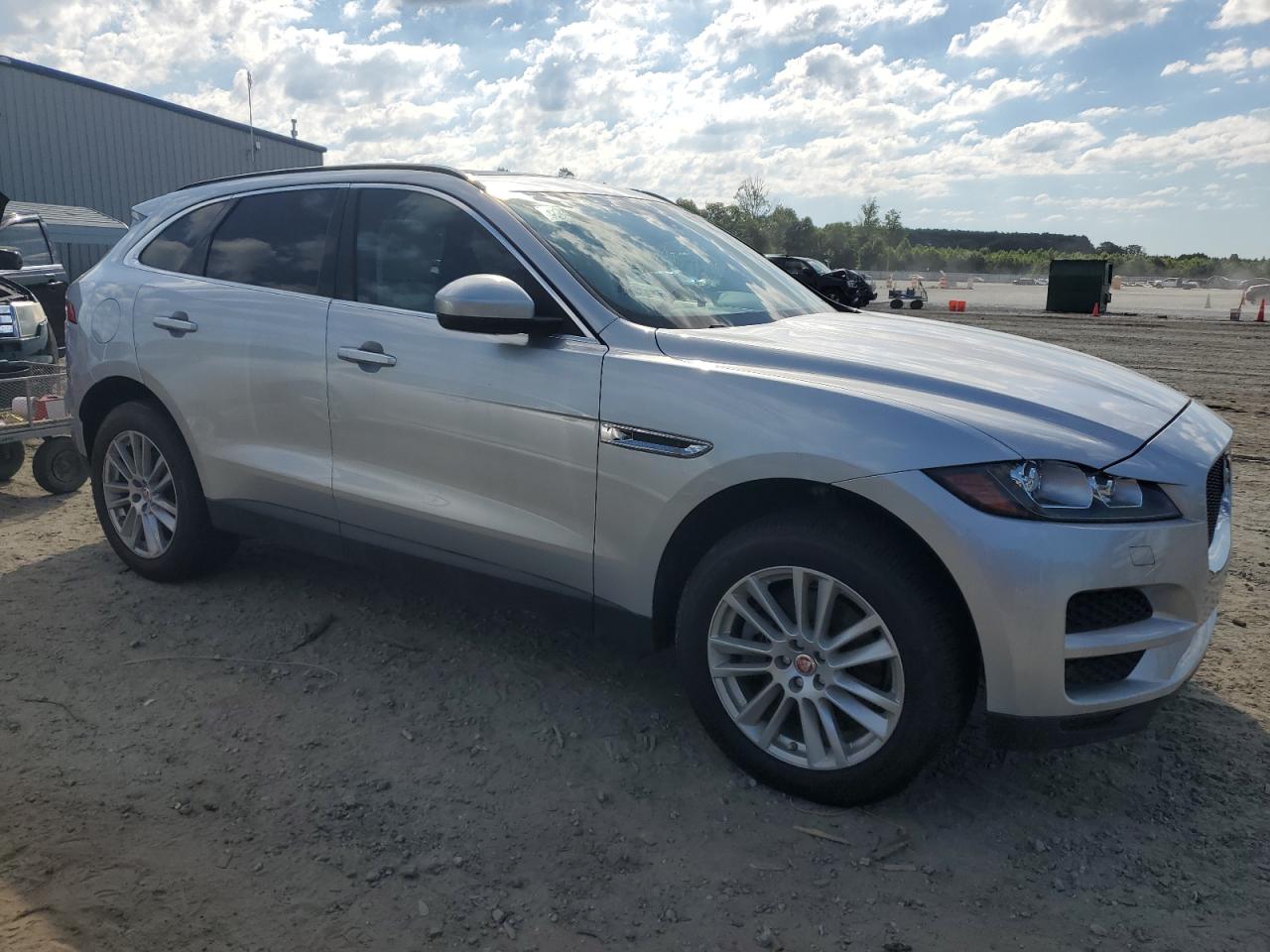 2017 Jaguar F-Pace Prestige vin: SADCK2BV2HA087504