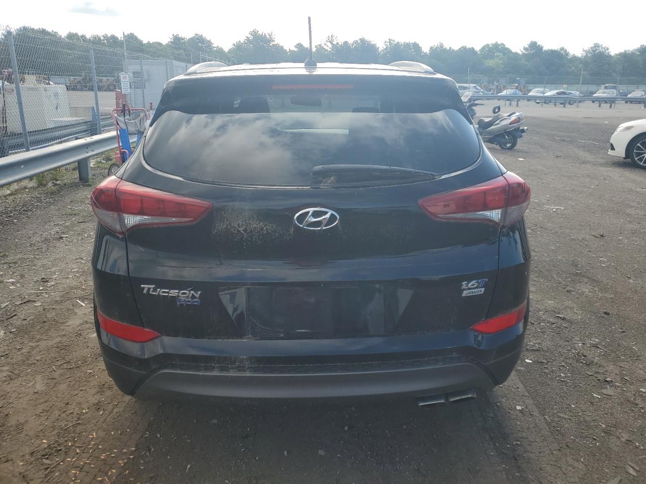 KM8J3CA27GU051328 2016 Hyundai Tucson Limited
