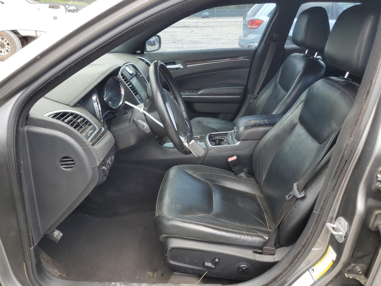 2C3CA5CG6BH552864 2011 Chrysler 300 Limited