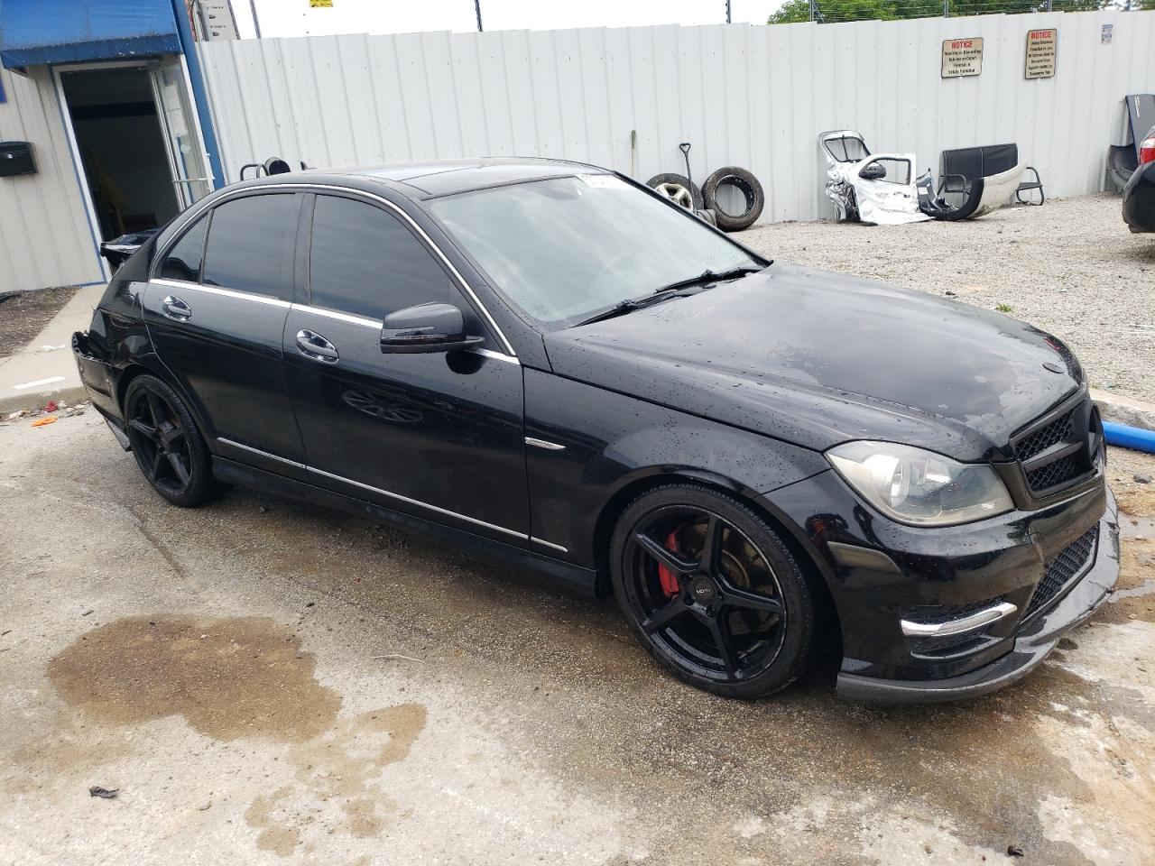 2013 Mercedes-Benz C 300 4Matic vin: WDDGF8AB1DR253539