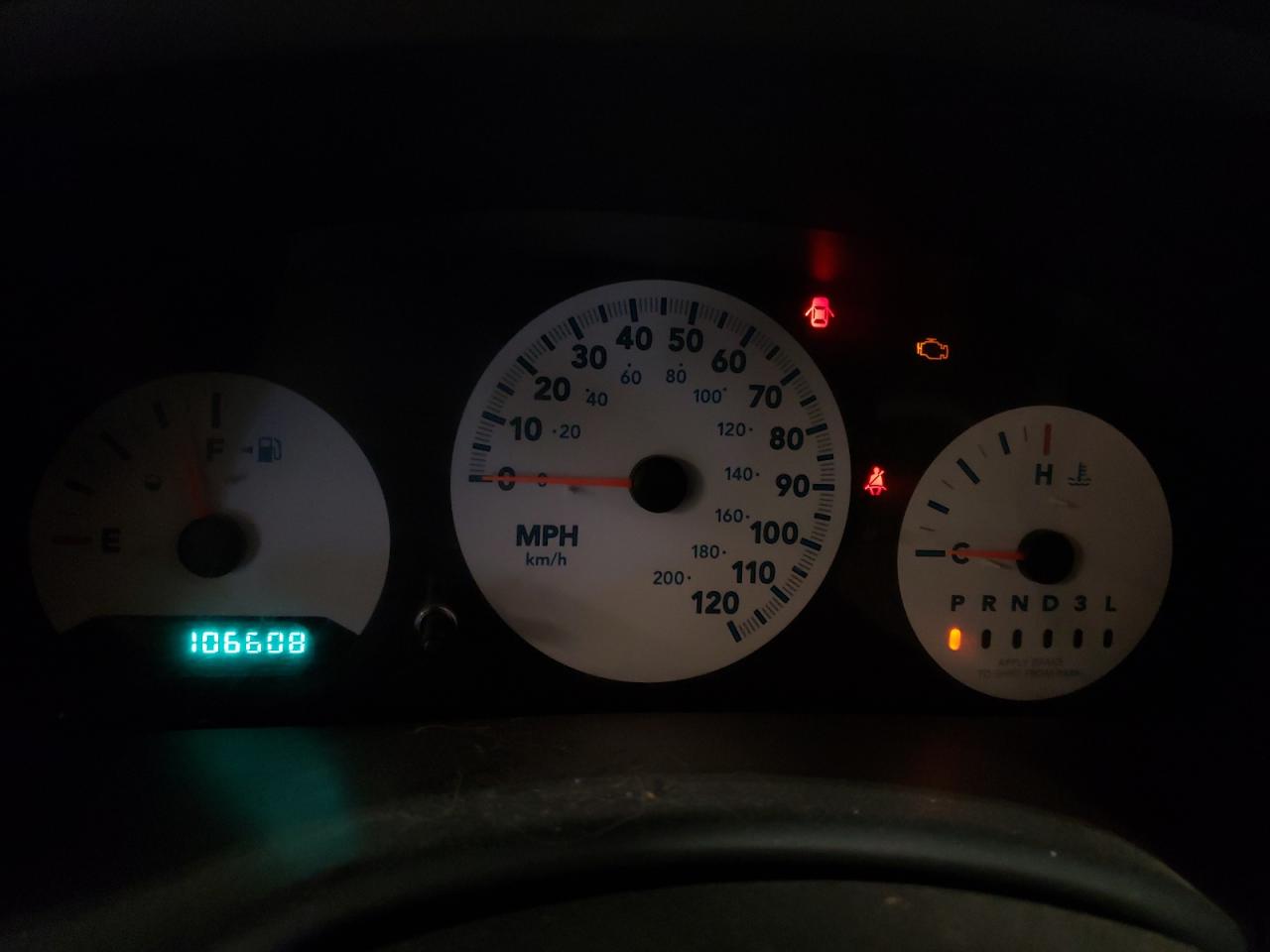 1C4GP45R45B438282 2005 Chrysler Town & Country