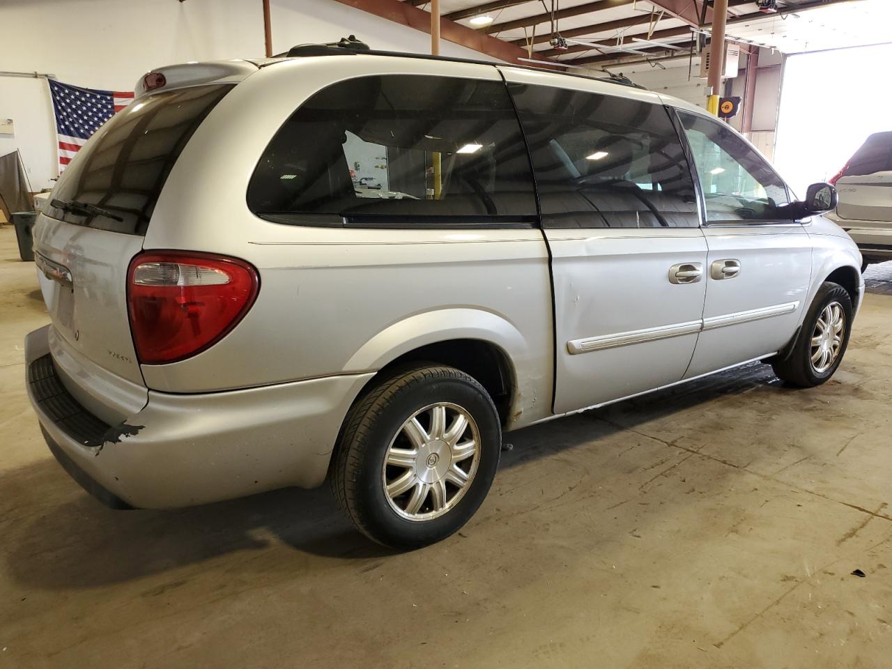 2C8GP54L85R262243 2005 Chrysler Town & Country Touring