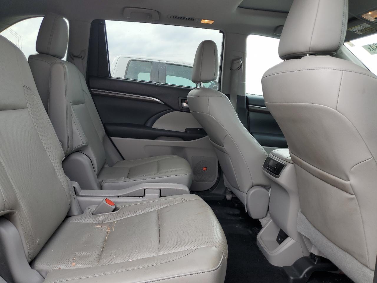 5TDDKRFH9ES058724 2014 Toyota Highlander Limited