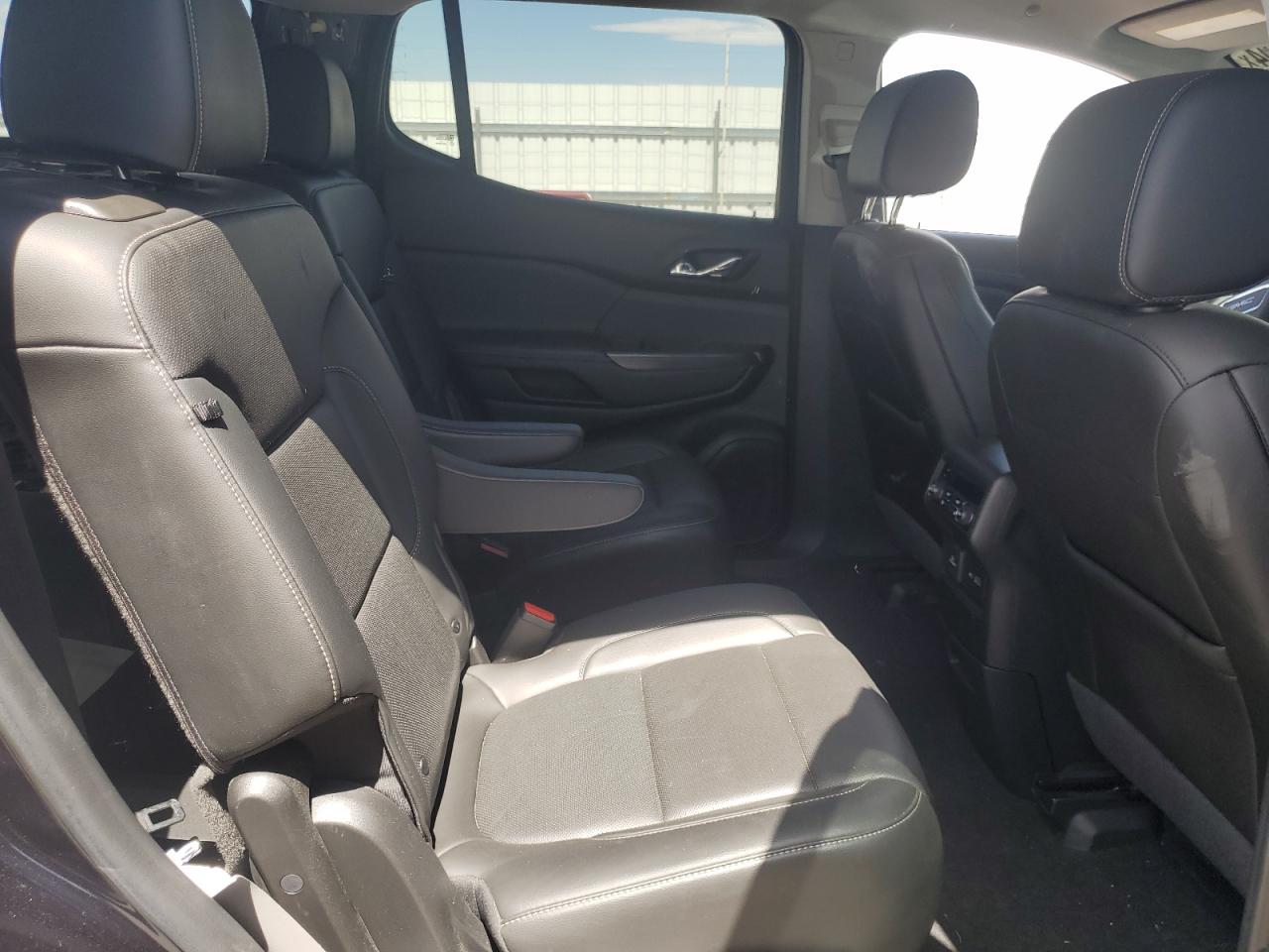 1GKKNMLS4MZ173685 2021 GMC Acadia Slt