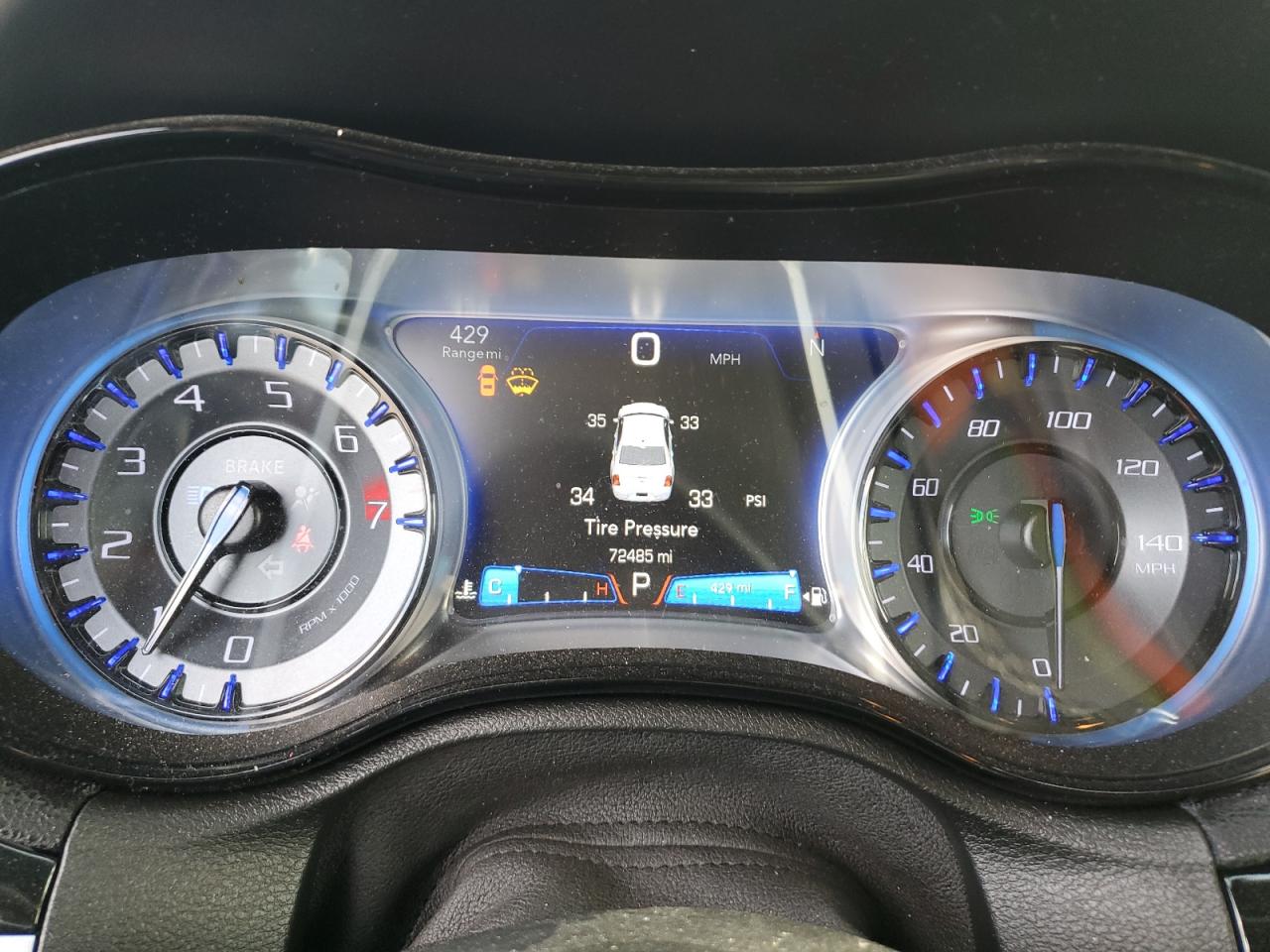 2C3CCABG9JH283553 2018 Chrysler 300 S