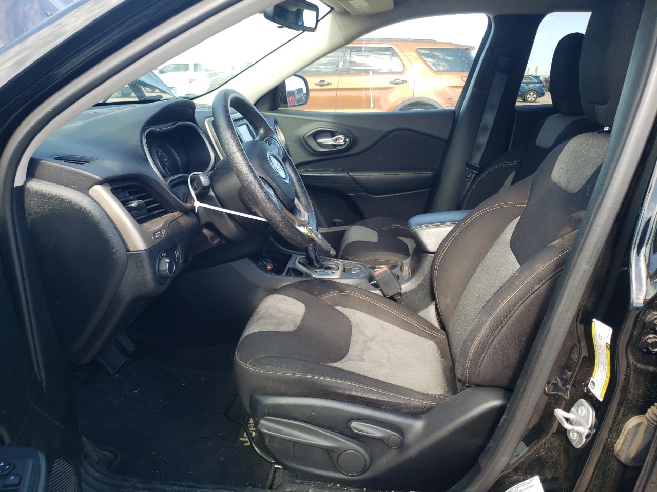 1C4PJLAB0HW547906 2017 Jeep Cherokee Sport