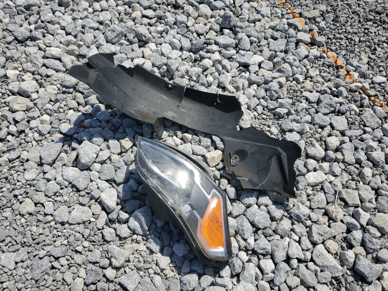 KNDJT2A28B7273849 2011 Kia Soul +