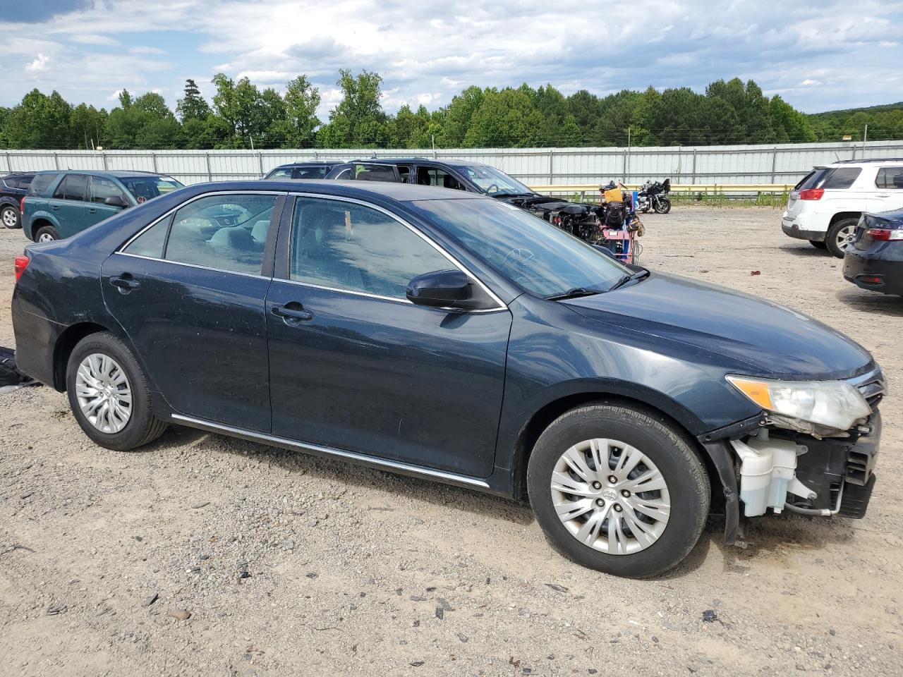 4T4BF1FK3ER370561 2014 Toyota Camry L