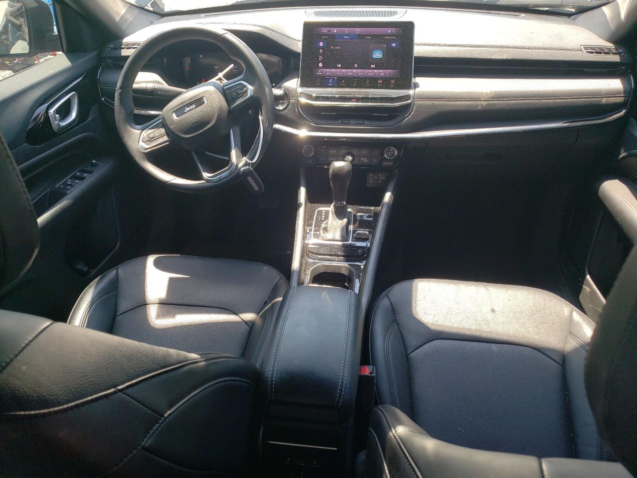 3C4NJDFB1NT163222 2022 Jeep Compass Latitude Lux