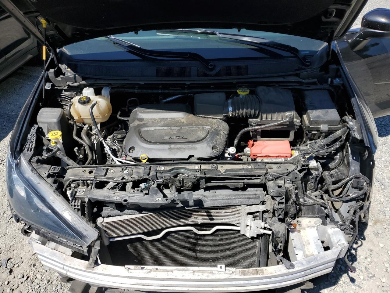 2C4RC1DG0LR195815 2020 Chrysler Voyager Lxi