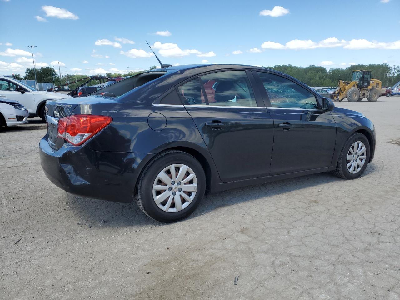 1G1PC5SH7B7137283 2011 Chevrolet Cruze Ls