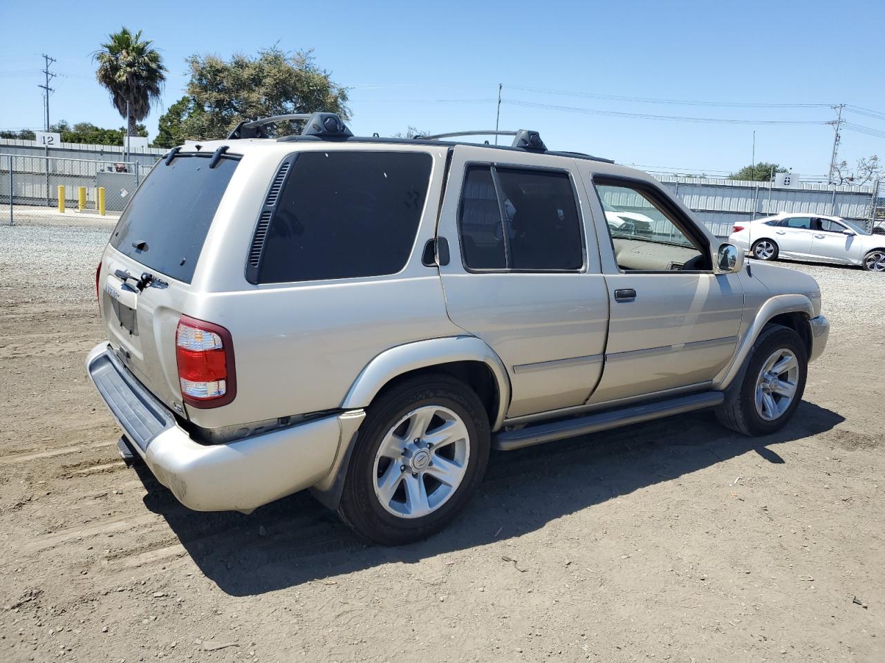 JN8DR09Y73W830089 2003 Nissan Pathfinder Le