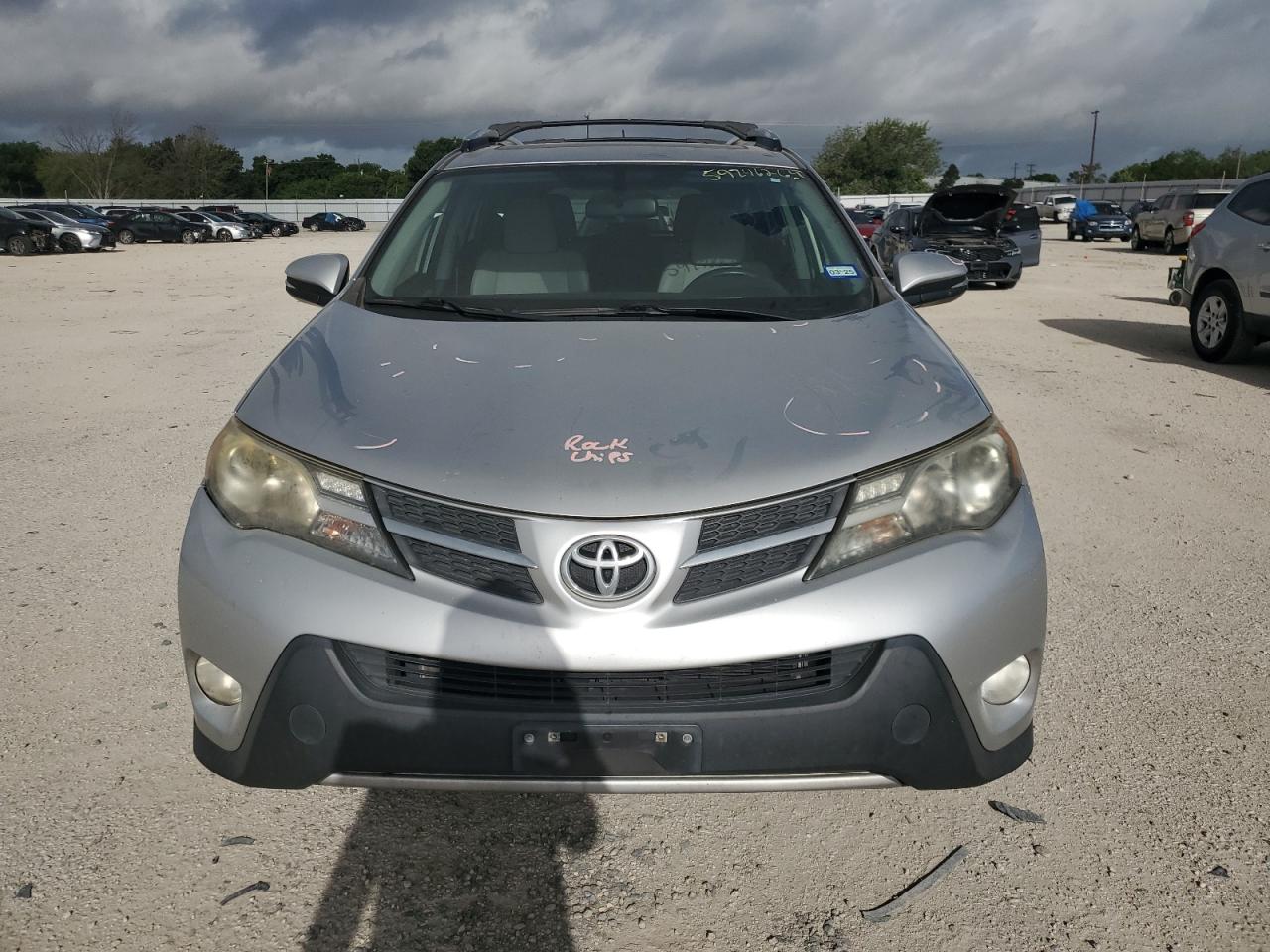 2015 Toyota Rav4 Xle vin: JTMWFREVXFJ051770