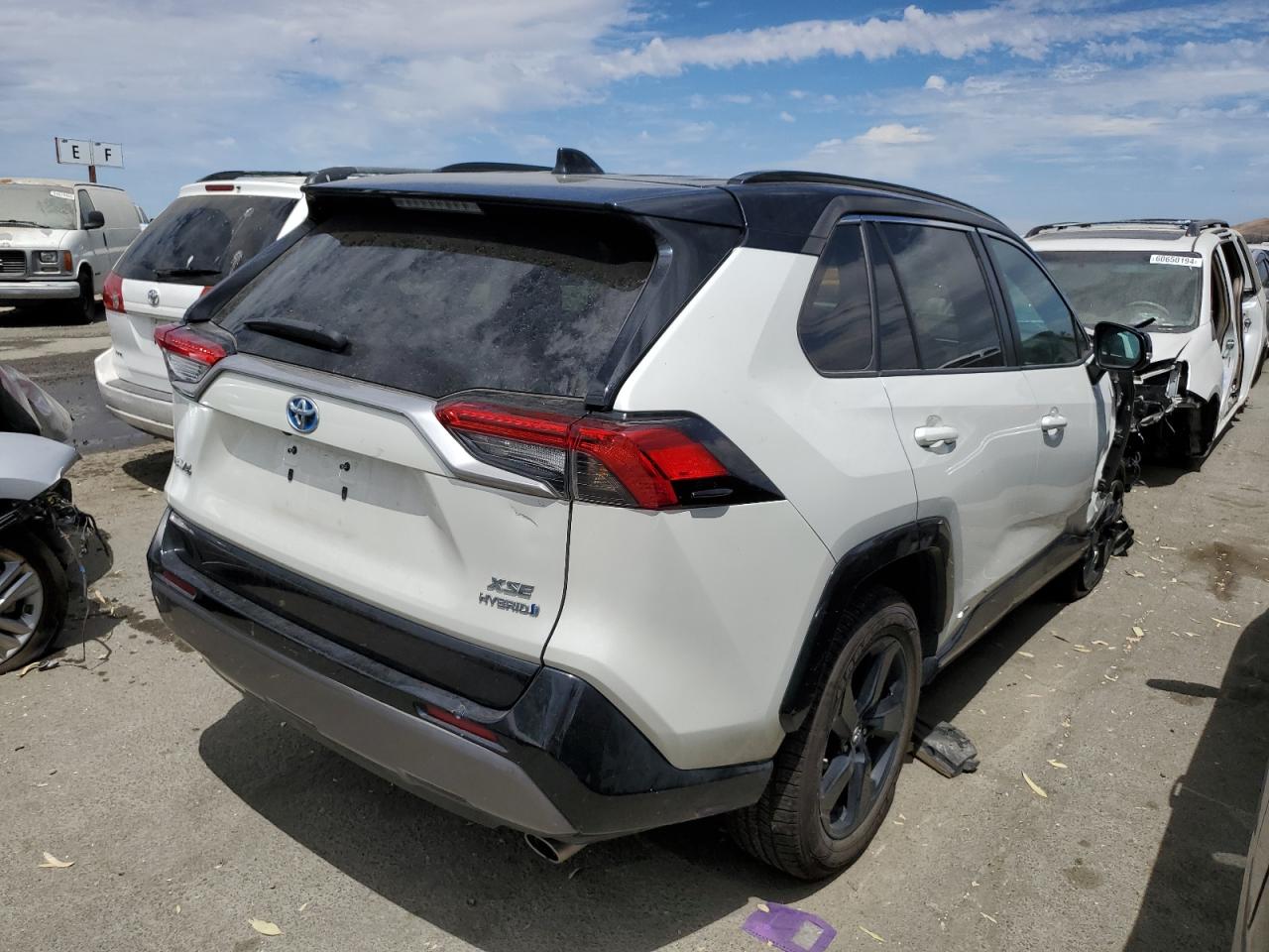 2019 Toyota Rav4 Xse vin: 2T3EWRFV8KW001827