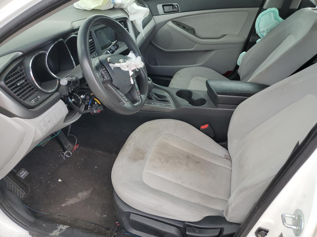 KNAGM4A72B5077235 2011 Kia Optima Lx