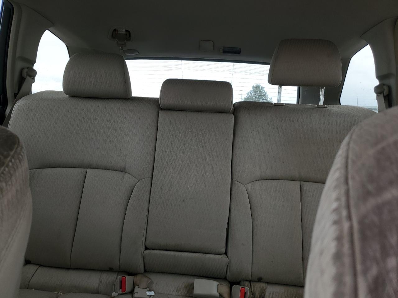 4S4BRCCC5B3319042 2011 Subaru Outback 2.5I Premium