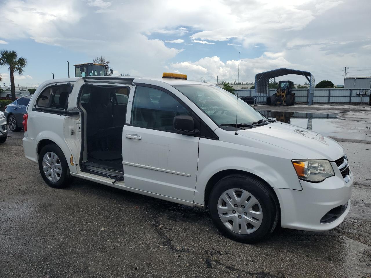 2015 Dodge Grand Caravan Se vin: 2C4RDGBG5FR568614