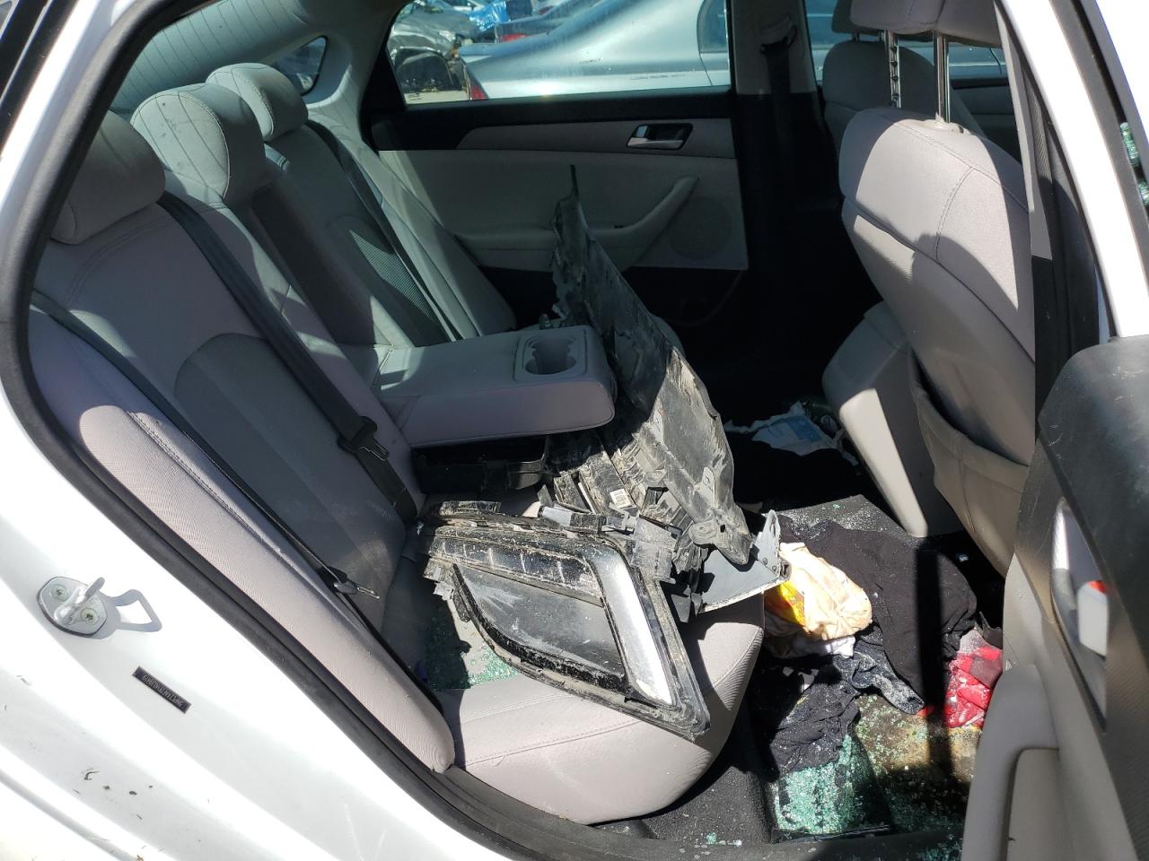 5NPE24AF2FH039419 2015 Hyundai Sonata Se