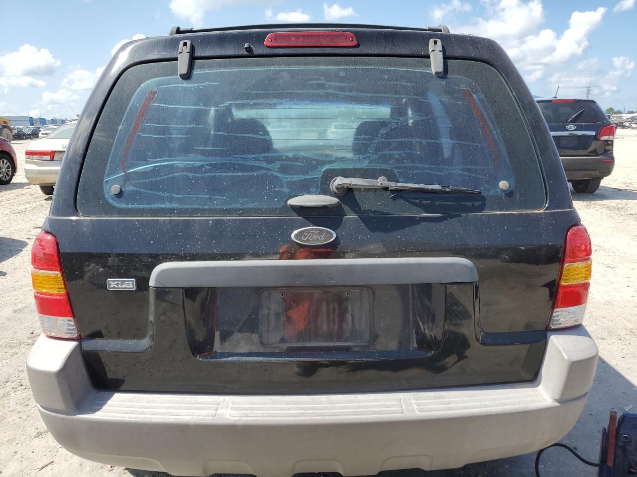 1FMYU01122KA78958 2002 Ford Escape Xls