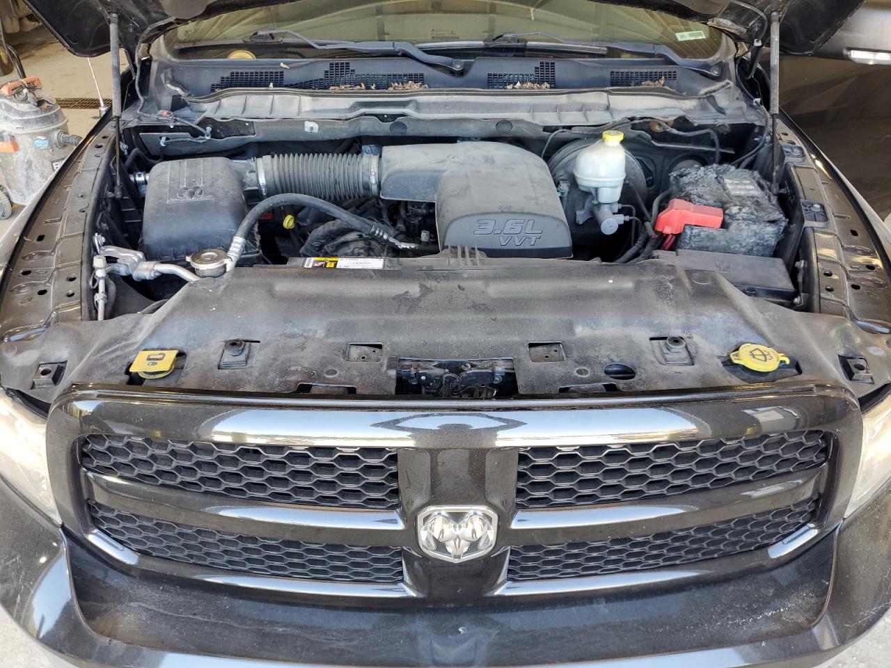 1C6RR7LG8FS728748 2015 Ram 1500 Slt