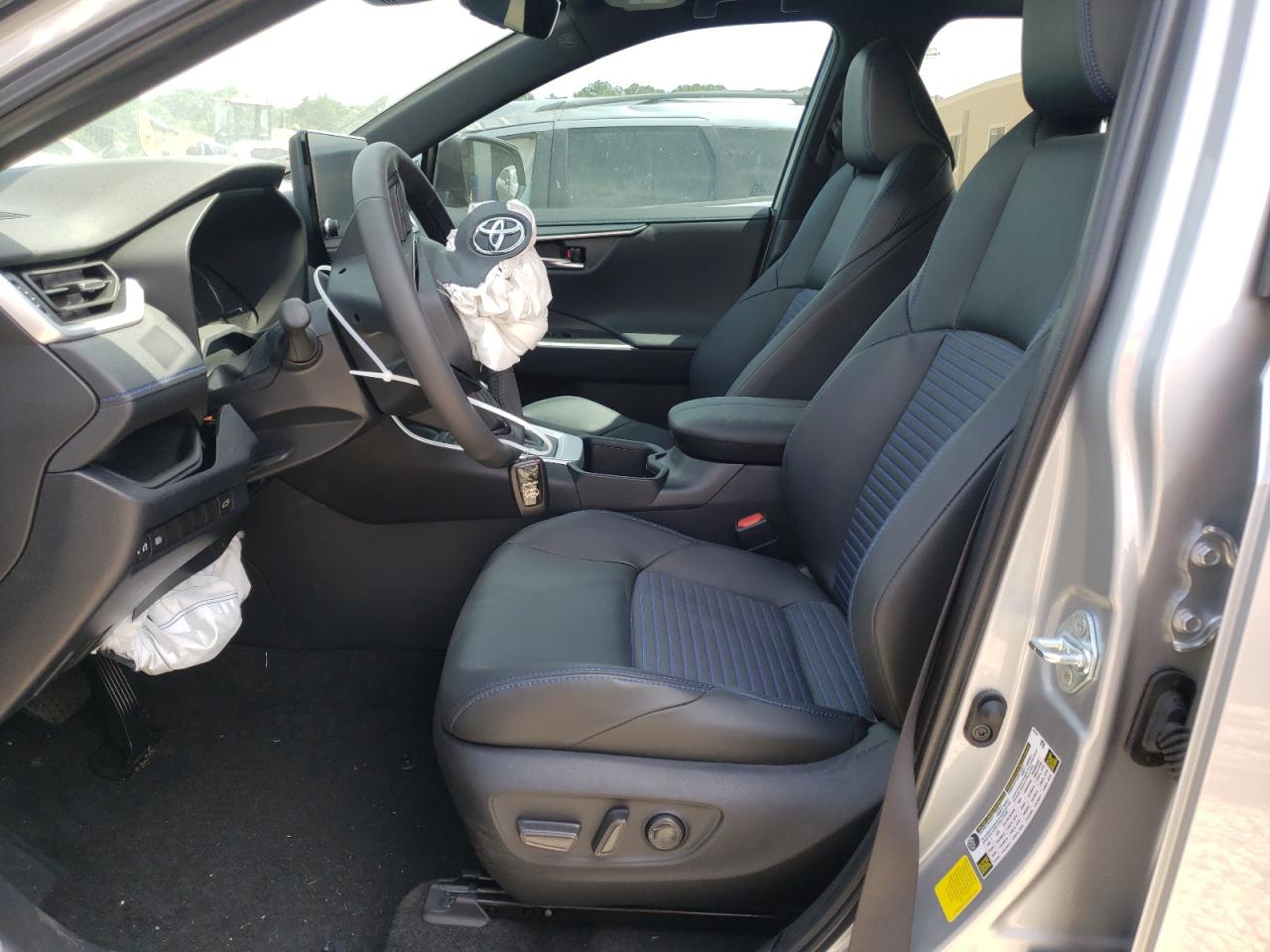 2T3E6RFV3RW061976 2024 Toyota Rav4 Xse