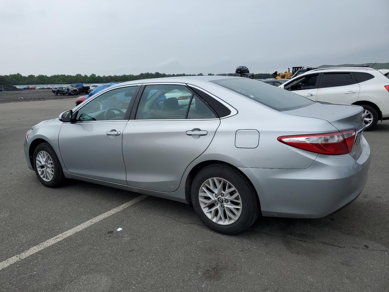 4T1BF1FK6GU581573 2016 Toyota Camry Le