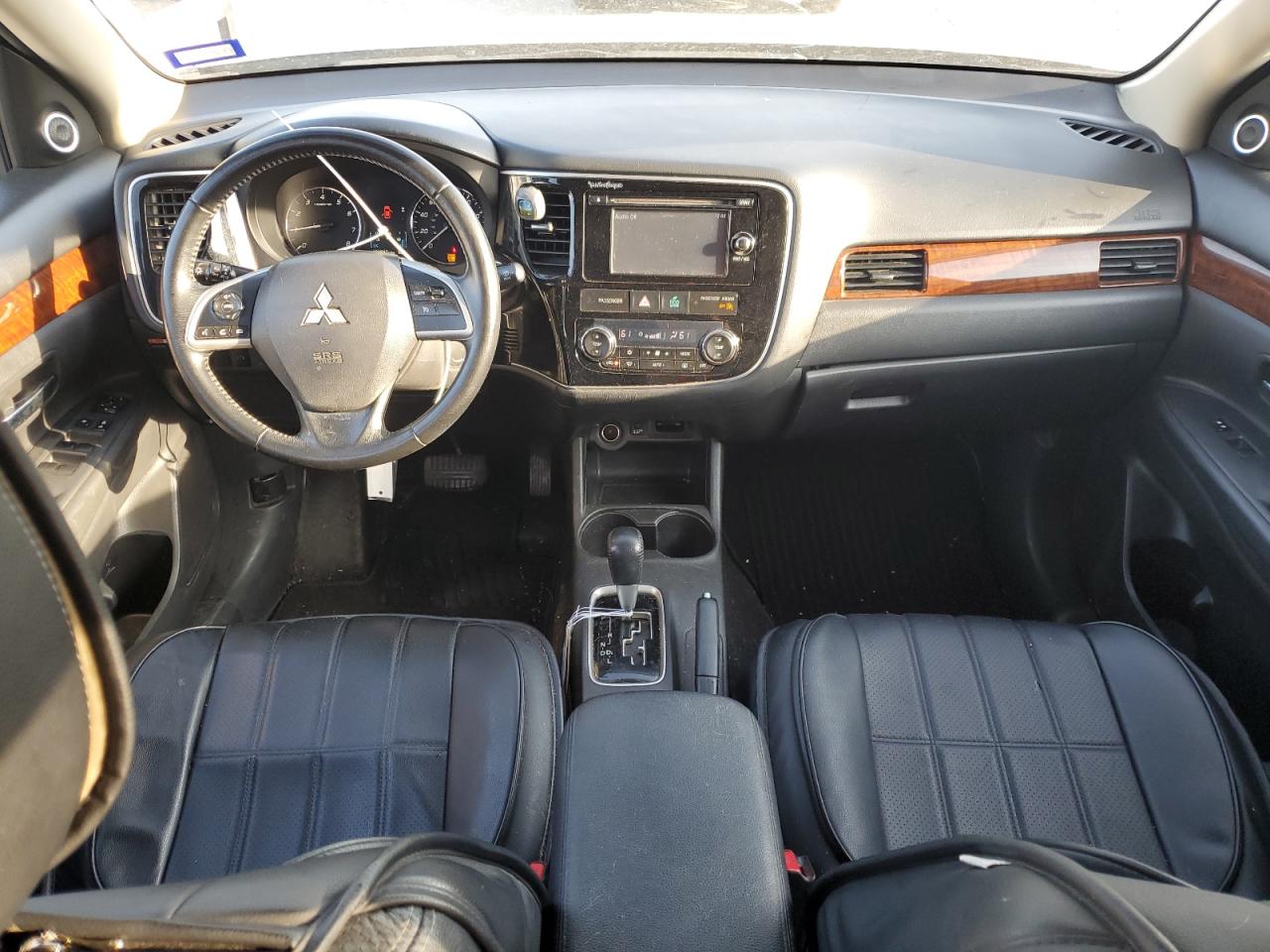 JA4AD3A38EZ004636 2014 Mitsubishi Outlander Se