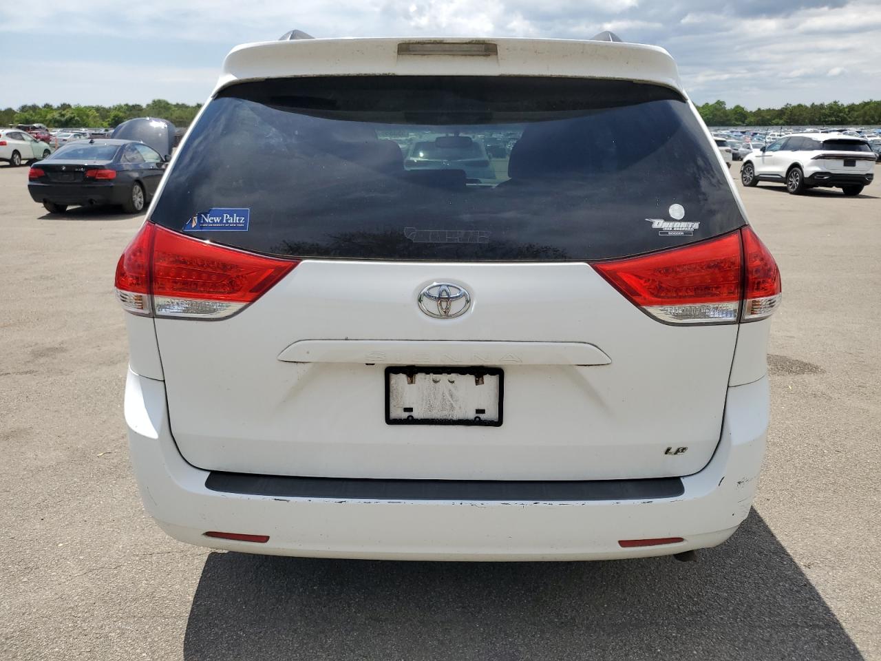 5TDKK3DC5ES519932 2014 Toyota Sienna Le