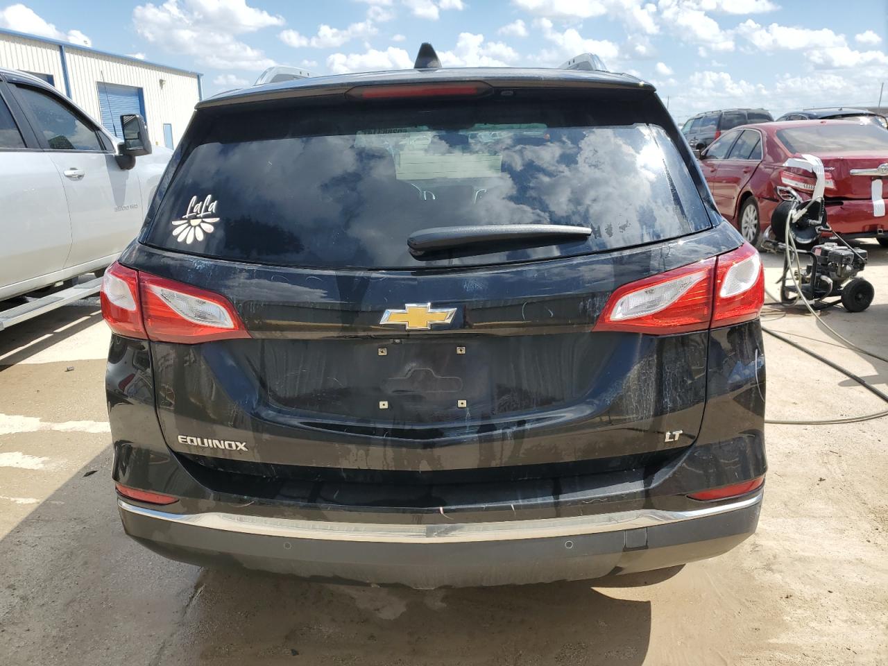 2GNAXJEV6J6221712 2018 Chevrolet Equinox Lt