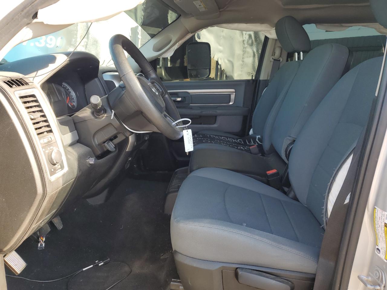 3C63RRHLXJG401033 2018 Ram 3500 Slt