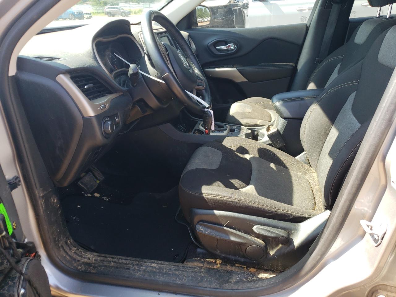 1C4PJLAB4HW666932 2017 Jeep Cherokee Sport