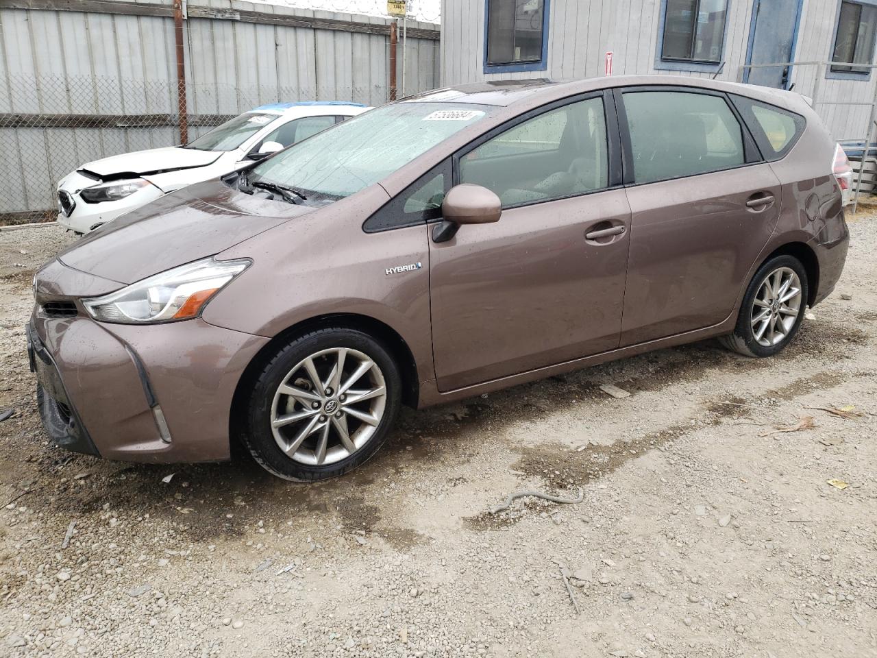 JTDZN3EU6FJ040494 2015 Toyota Prius V