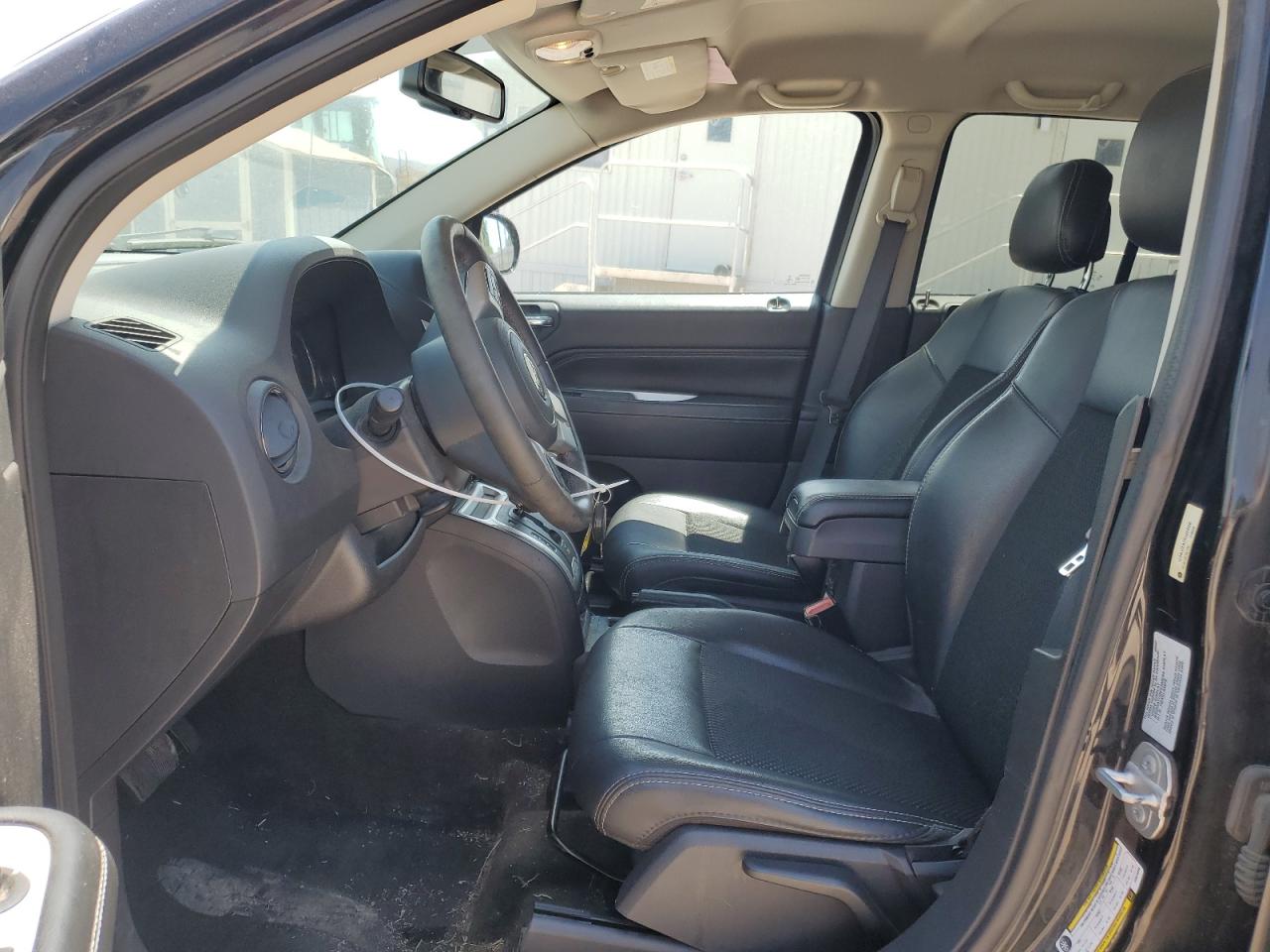 1C4NJCEA2GD620566 2016 Jeep Compass Latitude