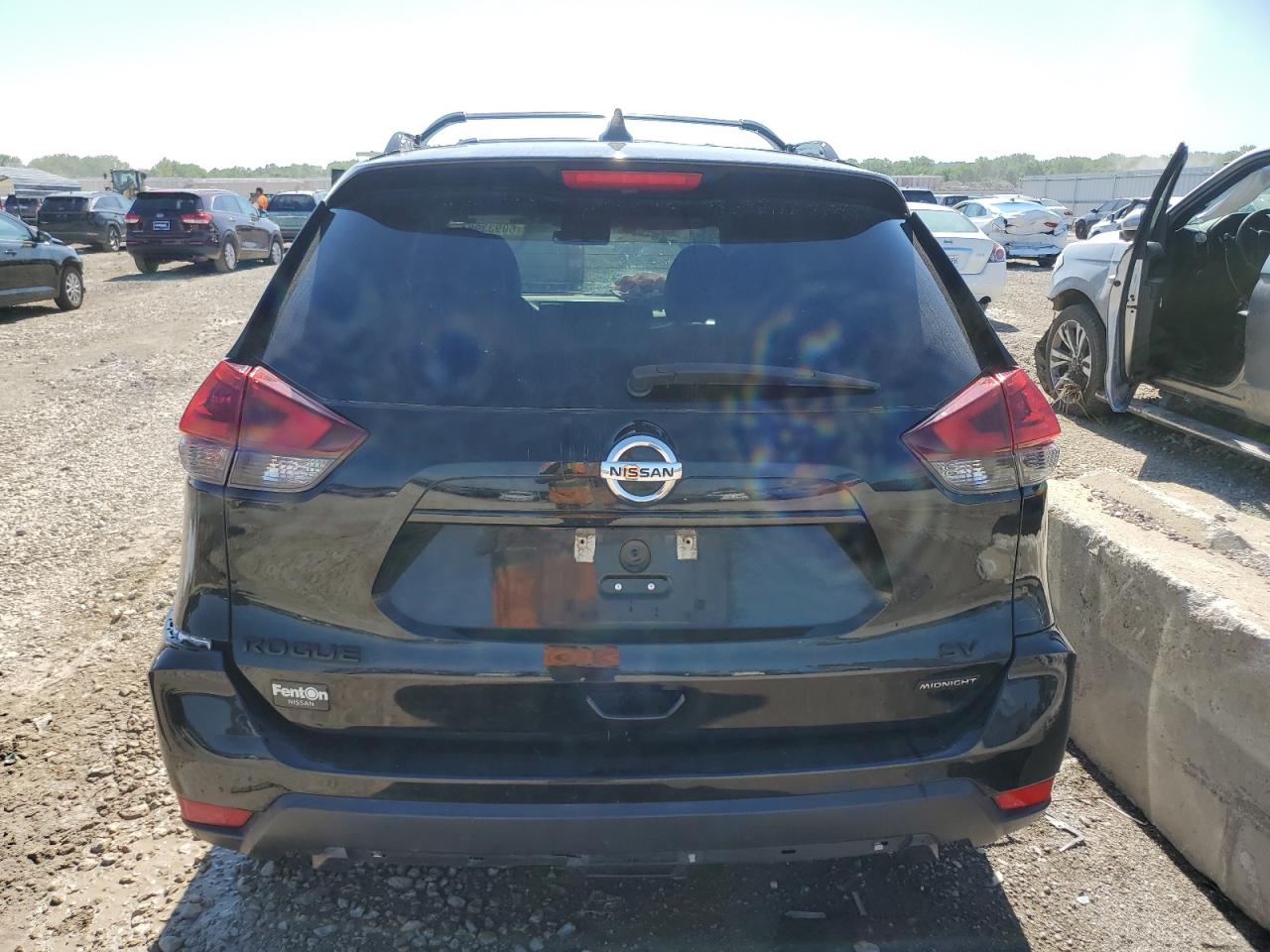 5N1AT2MT6JC747500 2018 Nissan Rogue S