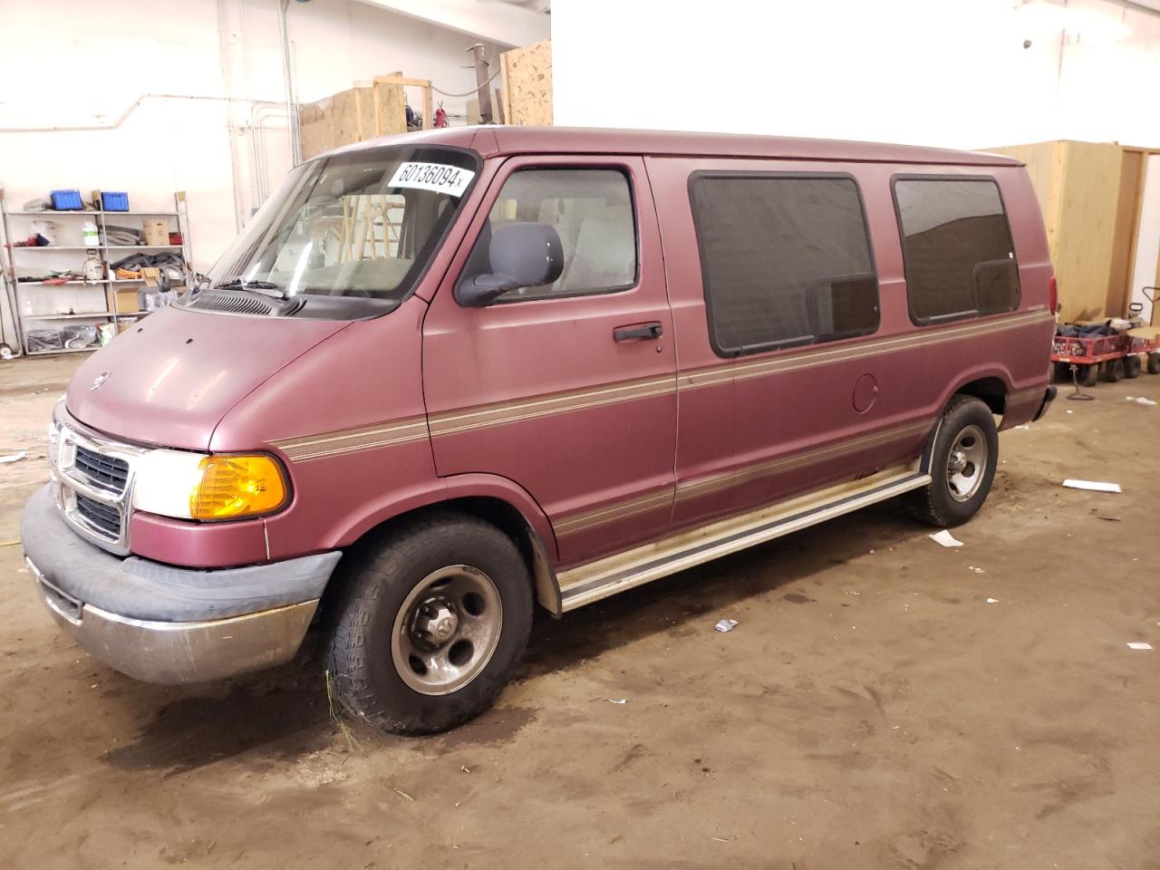 2B6HB11Y5YK140194 2000 Dodge Ram Van B1500