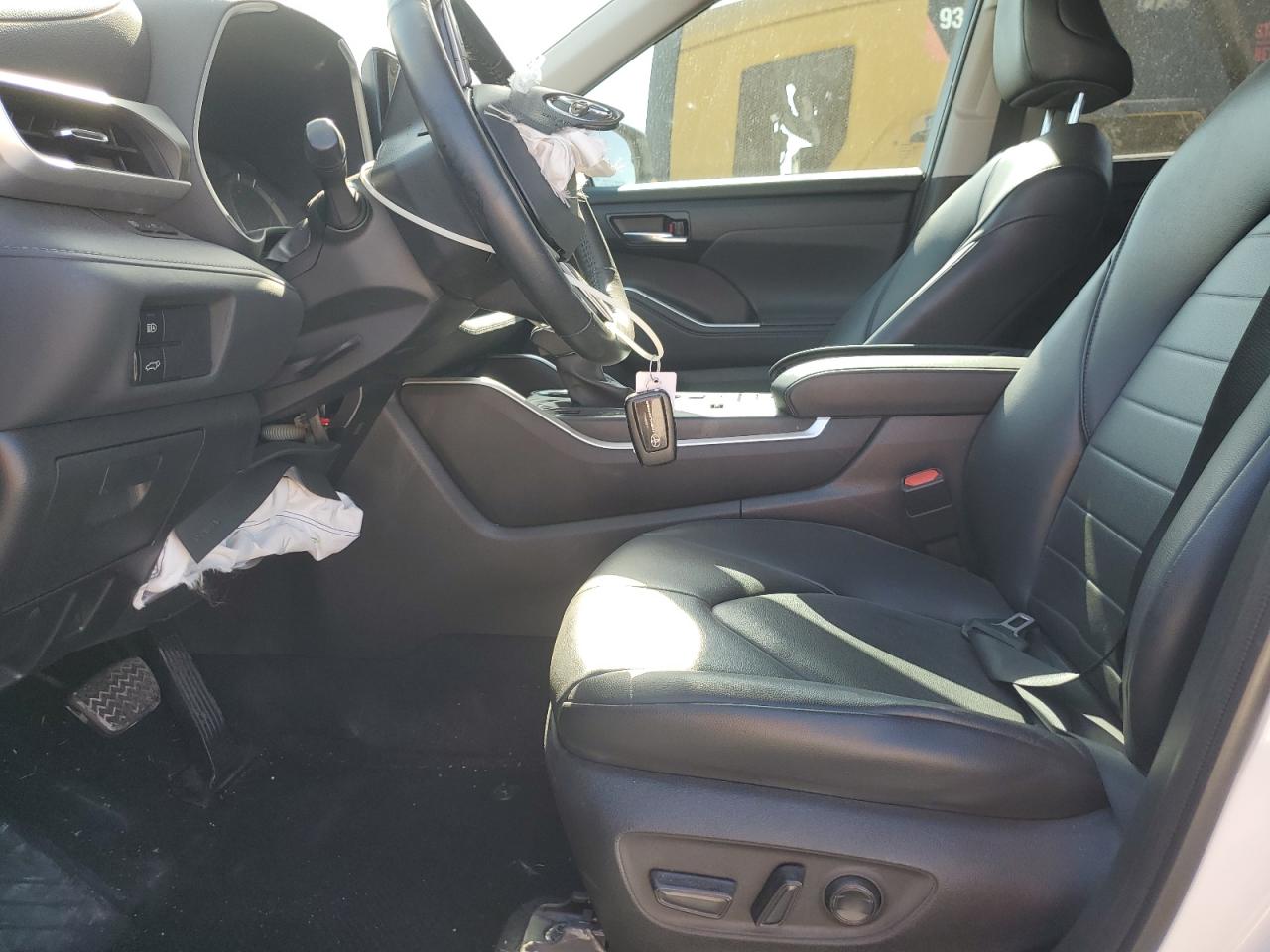 5TDGARAH7NS515084 2022 Toyota Highlander Hybrid Xle