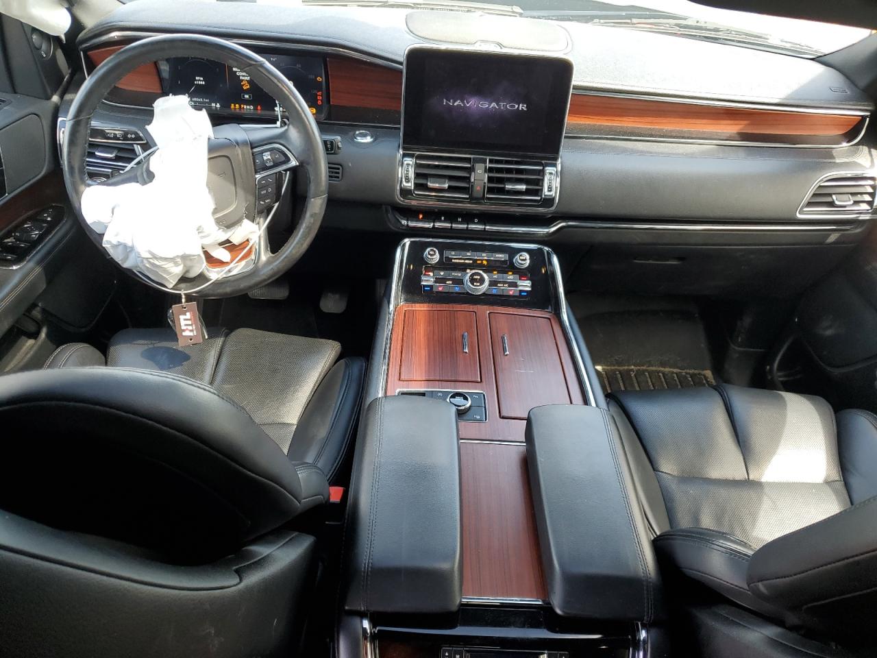 5LMJJ2LT3MEL06968 2021 Lincoln Navigator Reserve