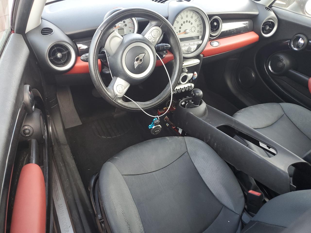 WMWMF3C50ATZ66595 2010 Mini Cooper