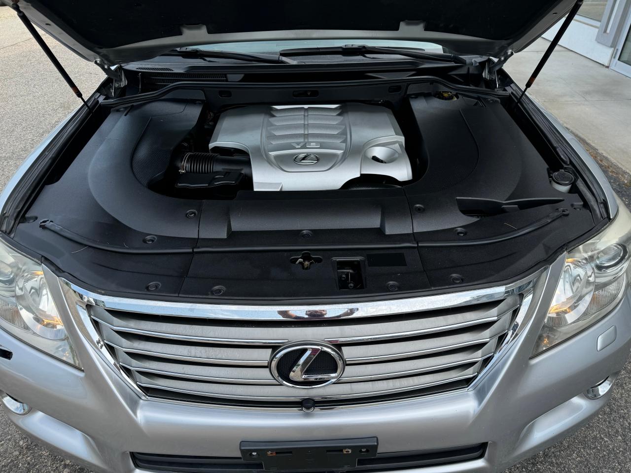 JTJHY00W094024821 2009 Lexus Lx 570