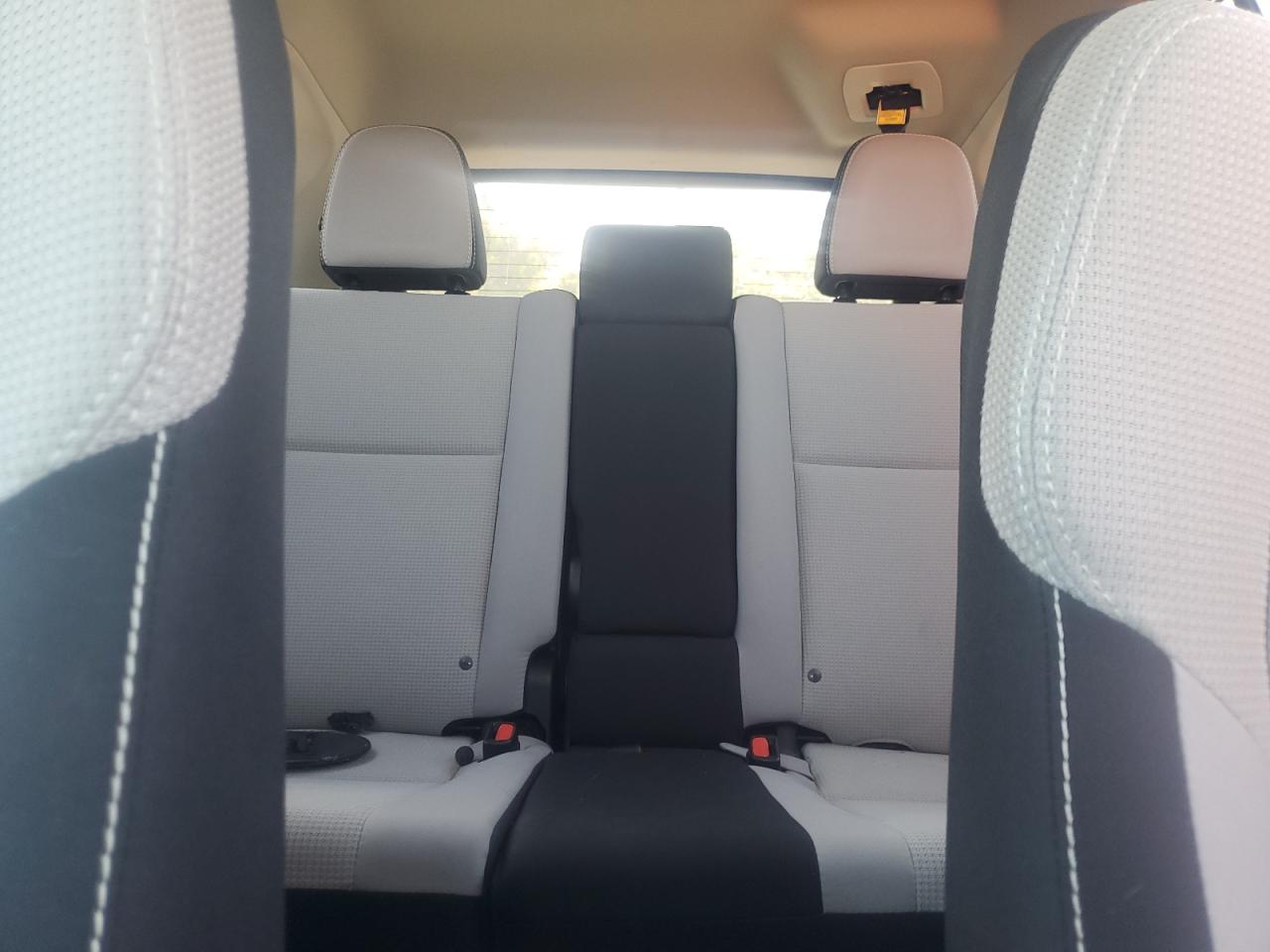 2T3RFREVXHW627861 2017 Toyota Rav4 Xle