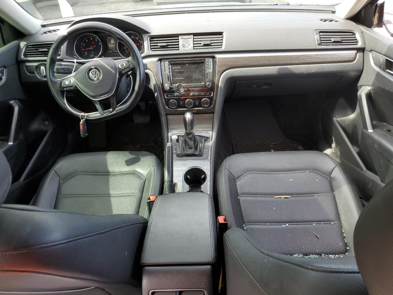 1VWGT7A37HC070089 2017 Volkswagen Passat Se