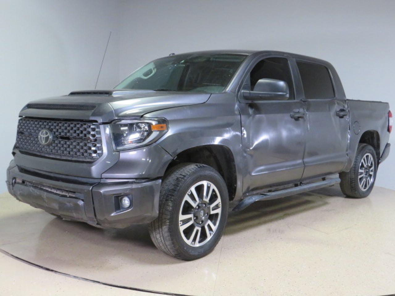 5TFDY5F18KX847382 2019 Toyota Tundra Crewmax Sr5