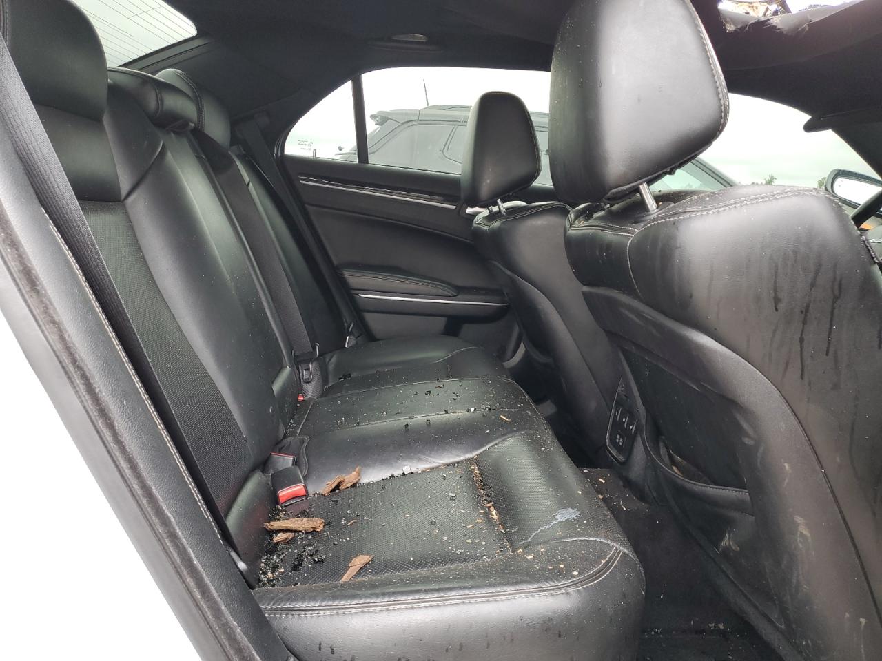 2C3CCAGG6JH268968 2018 Chrysler 300 S