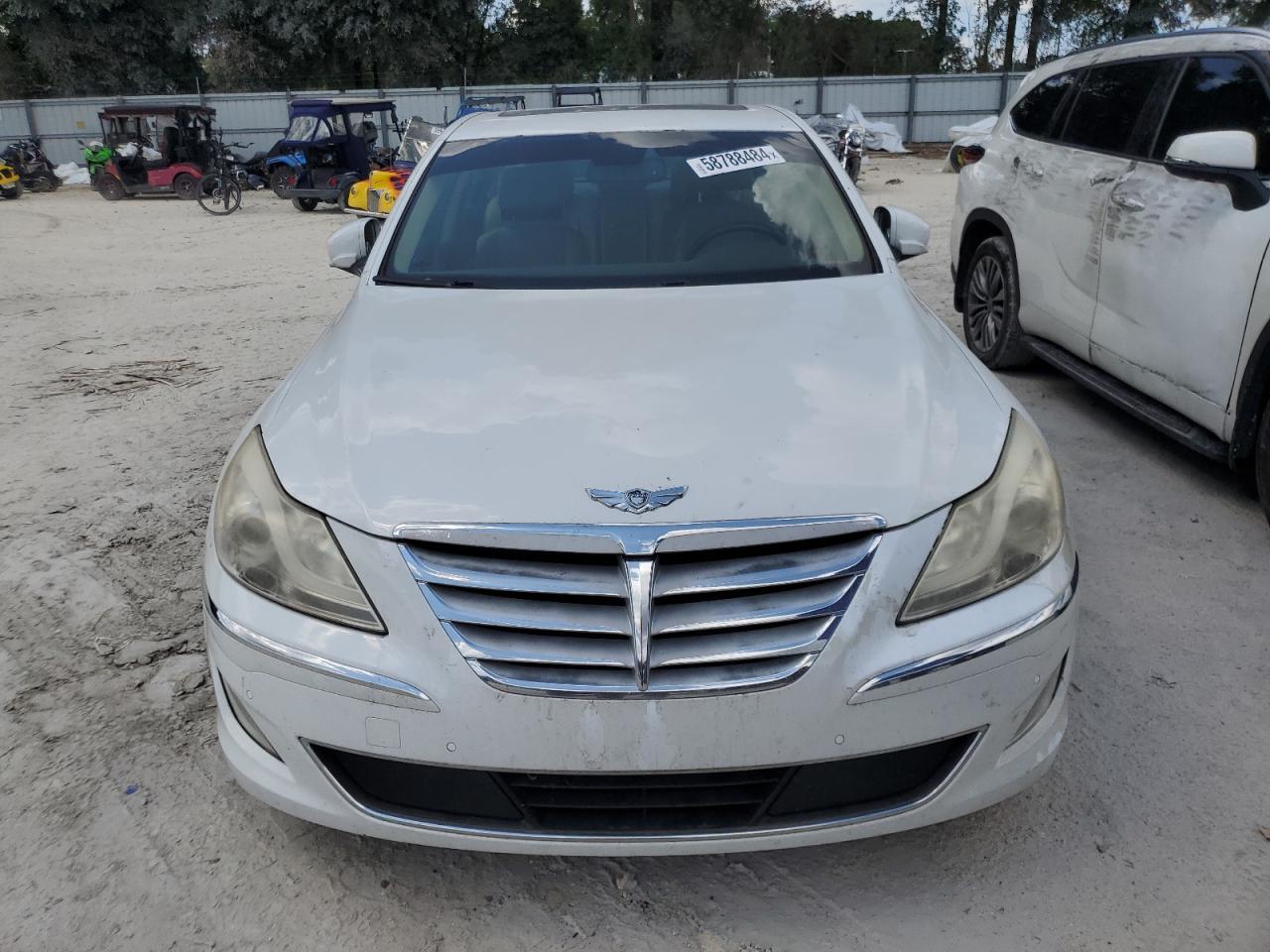 2013 Hyundai Genesis 3.8L vin: KMHGC4DD3DU225016