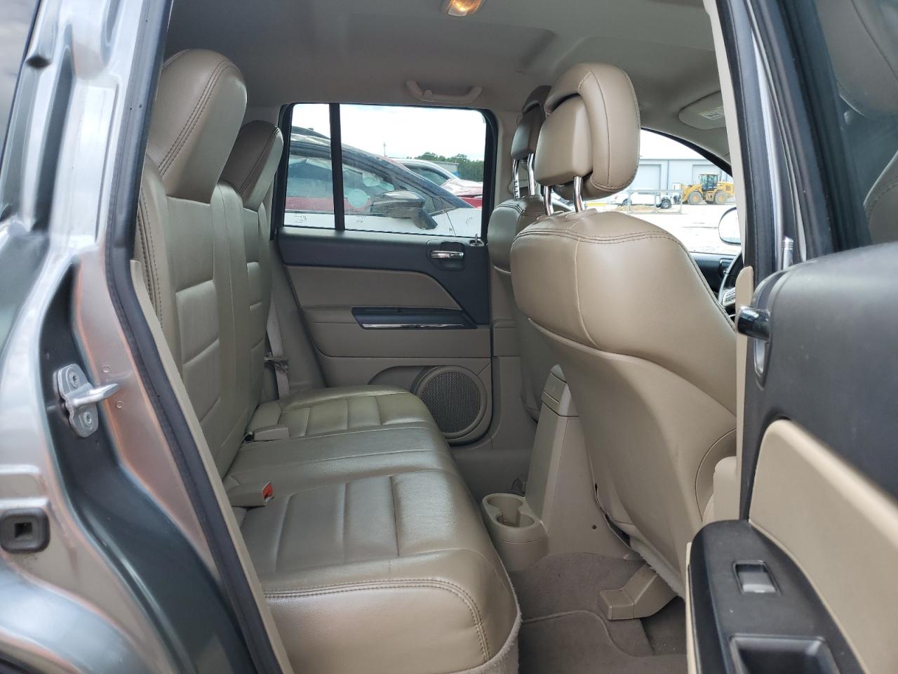 1J4NT5FB8BD238400 2011 Jeep Compass Limited