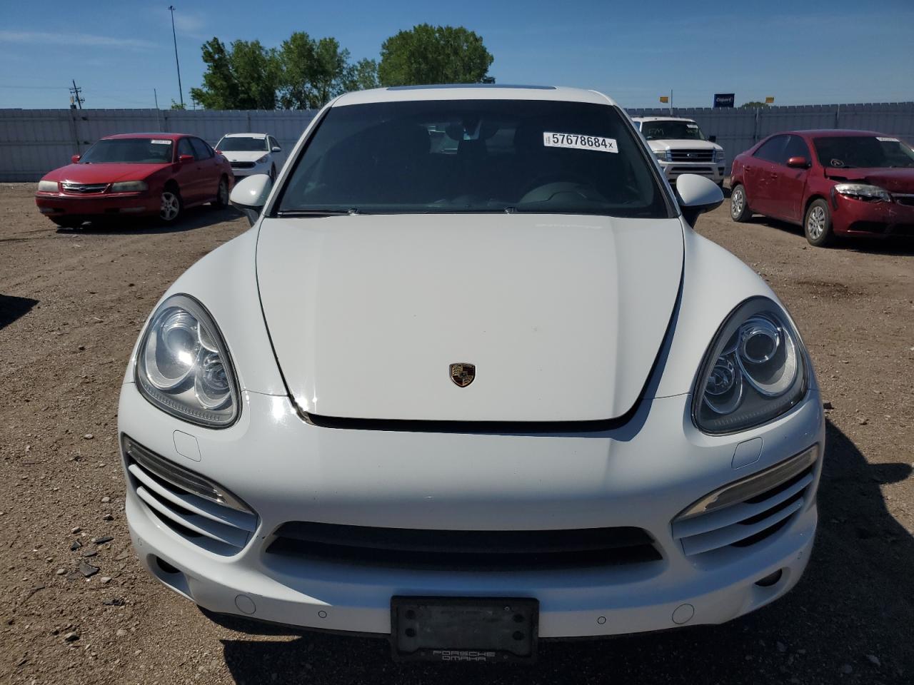 2013 Porsche Cayenne vin: WP1AF2A27DLA30145