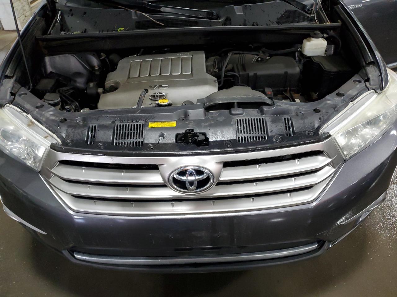 5TDDK3EH8CS159121 2012 Toyota Highlander Limited