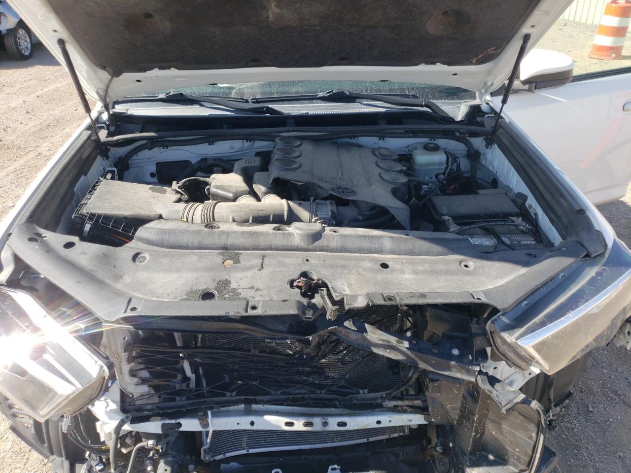 JTEBU5JR4K5674662 2019 Toyota 4Runner Sr5