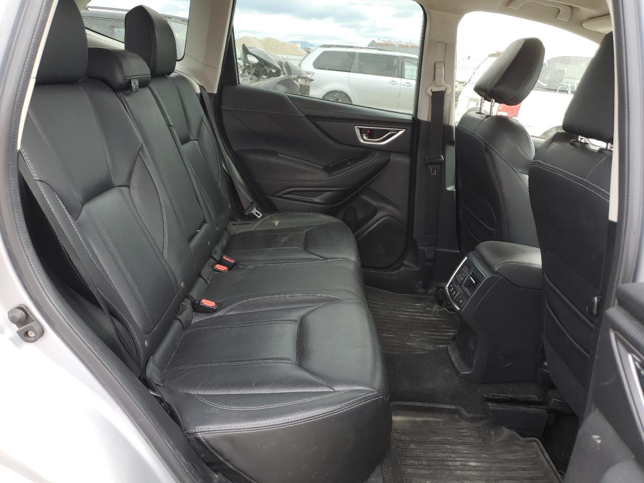 JF2SKAXC3LH527823 2020 Subaru Forester Touring